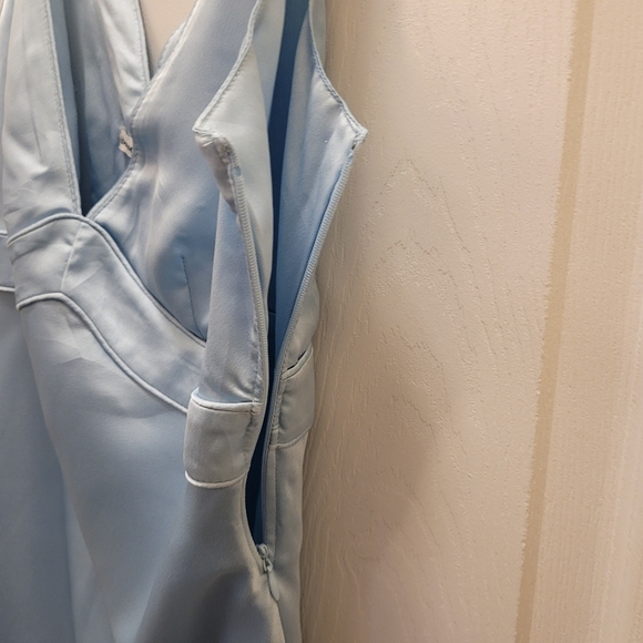 ABERCROMBIE & FITCH V-NECK SLEEVELESS SATIN MINI PARTY DRESS SZ SM TALL 💫NWT💫 - Picture 10 of 16